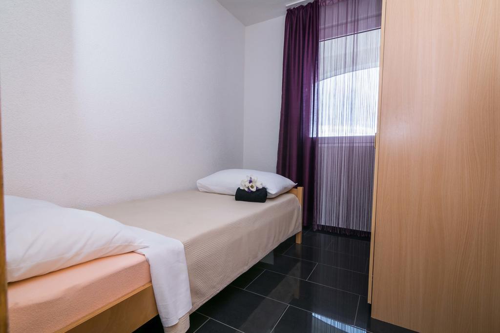 Apartments Ilak Trogir Exterior photo